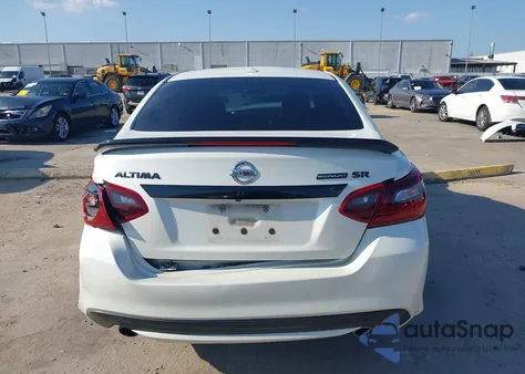 2018 Nissan Altima 2.5 Sr из США, поврежденный, VIN 1N4AL3AP2JC233490